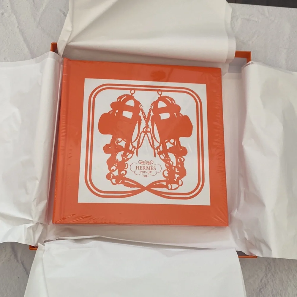 Sealed in box Hermes Pop Up Book with Ribbon - Picture 4 of 5